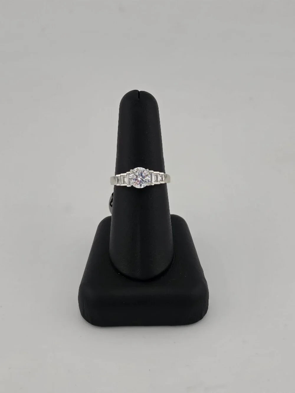 Brand New Sterling Silver 925 Escalating Baguette Design Ring